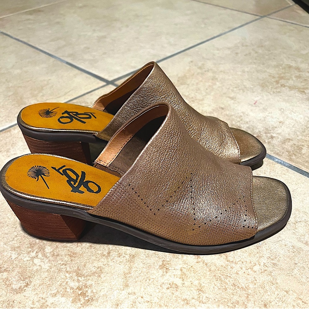 OTBT Brown Leather Women's Mules